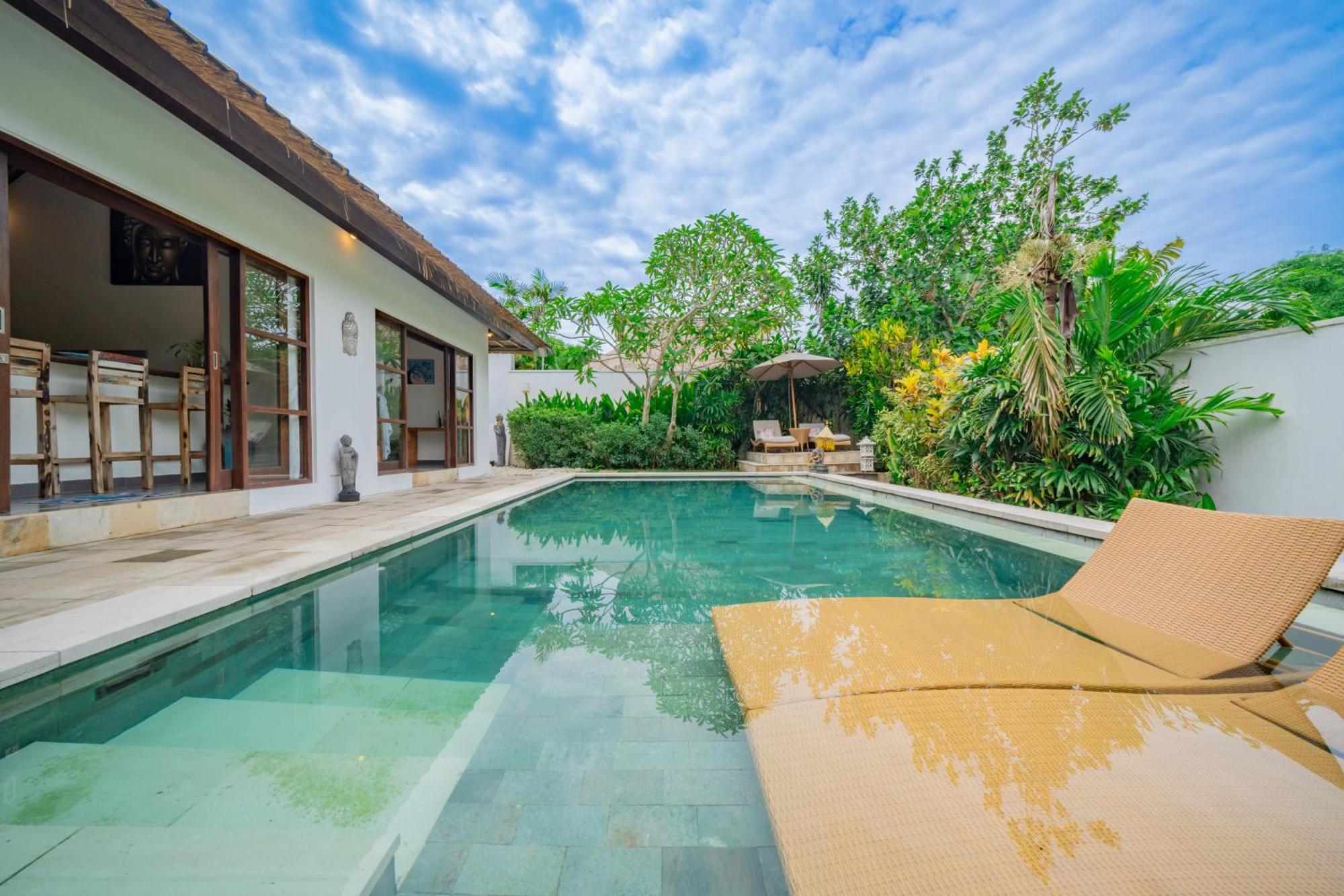 Bali Sunyi Villas Jimbaran Exterior foto